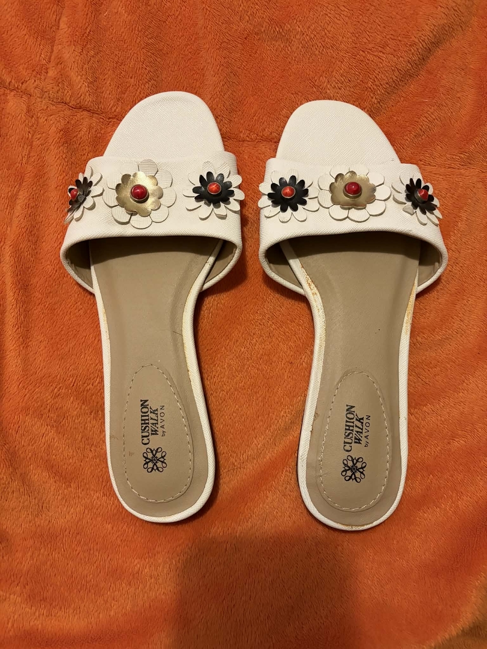 Rand New Avon White Floral Slide Sandals with Blue, Gold & Red Accents